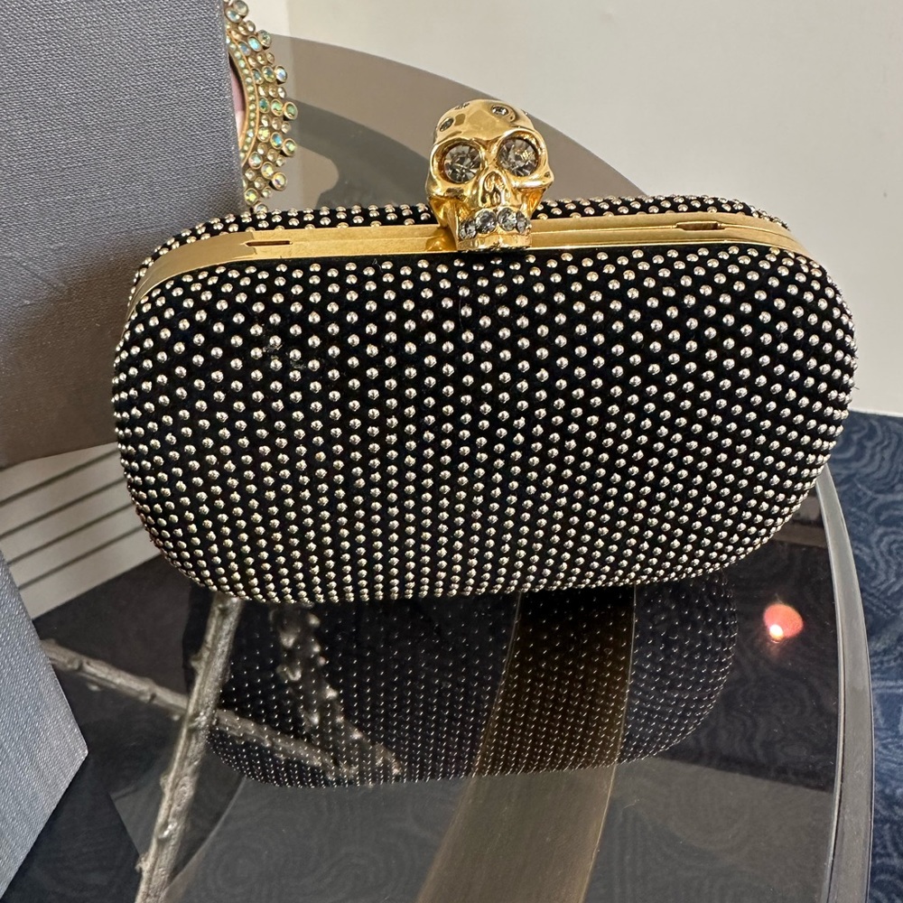 Alexander McQueen skull clutch